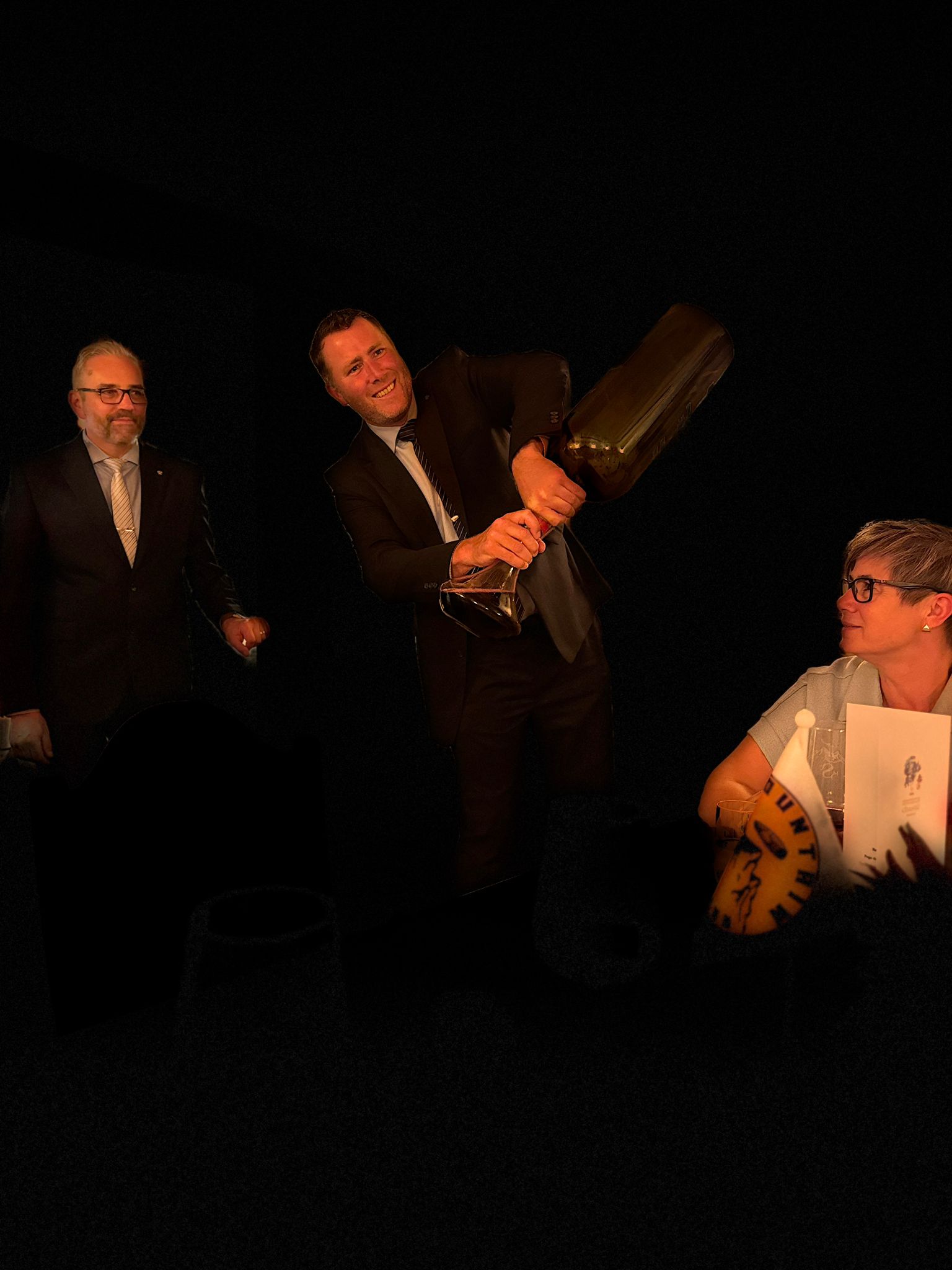 Mountain Smoke Gallery – el Presidente und das Fläschchen Wein....